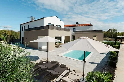Villa DIVA II mit privatem Pool