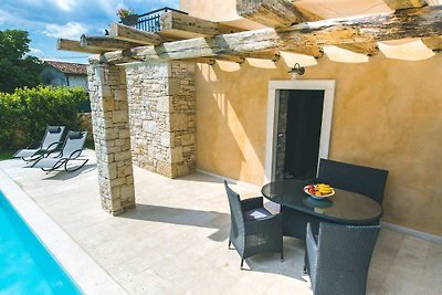 Haus PINEZICI mit Pool