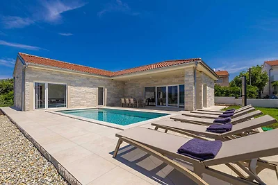 Villa FUSKA mit privatem Pool