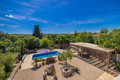 Schöne Villa MAY mit Pool