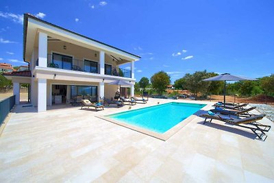 Villa MAGNIFICA avec piscine