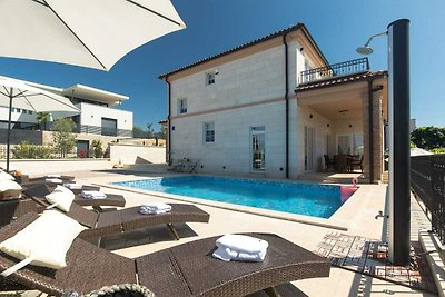 Luxe Villa EMMA