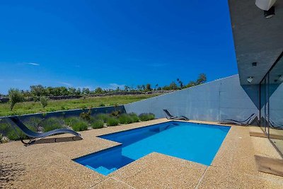 Moderne Villa OLIVETO mit Pool