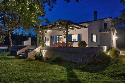 Ferienhaus GARICA mit grossem Garten