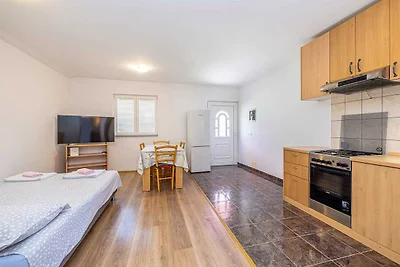 Ferienwohnung Boro mit Pool