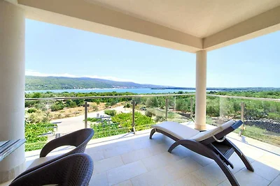 Apartment ROYAL 1 mit Pool und Jacuzzi