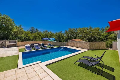 Ferienwohnung Boro mit Pool