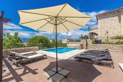 Villa CAVALLO mit Pool & Meerblick