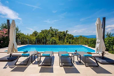 Villa LUXOR con piscina riscaldata