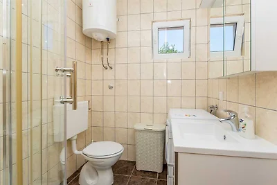 Appartamento Boro con piscina