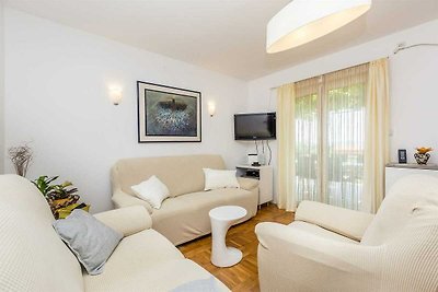 Appartement MARICA met zwembad