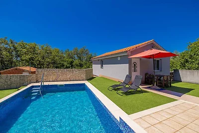 Ferienwohnung Boro mit Pool
