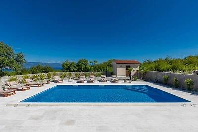 Luxusvilla GLABROVA mit Pool, Whirlpool und...