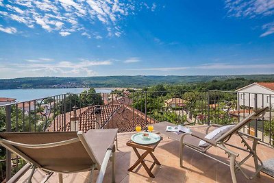 Casa rustica con vista sul mare