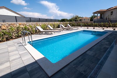 Ferienhaus JEWEL mit privatem Pool