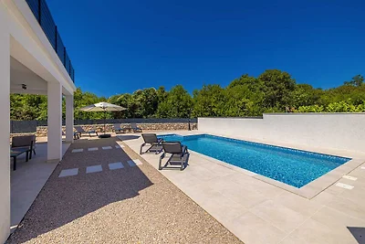 Ferienhaus SARA mit privatem Pool