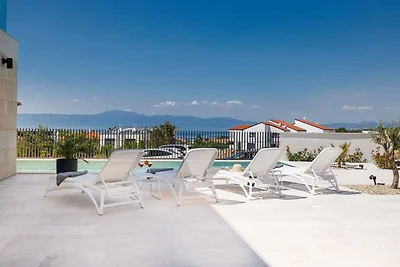 Villa AMARIS mit privatem beheiztem Pool