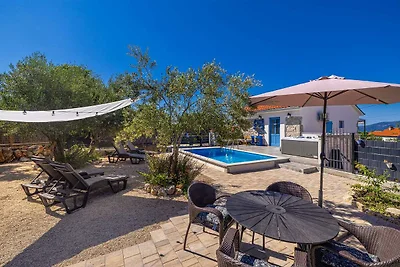 Ferienhaus KUNTENTA mit Pool