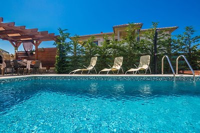 Villa DIJANA met zwembad