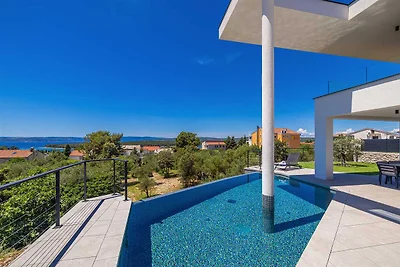 Luxusvilla 45° mit Infinity-Pool