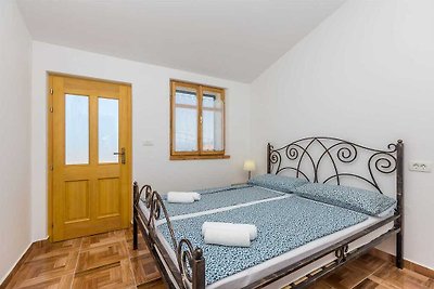 Geräumiges rustikales Ferienhaus PLOVANIJA