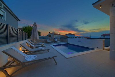 Villa QUARNARO mit beheiztem Pool