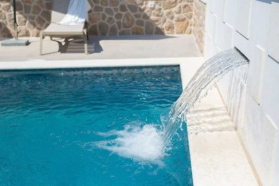 Villa QUARNARO mit beheiztem Pool
