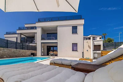 Appartamento SEA LA VIE con piscina