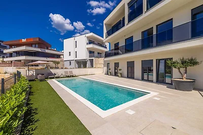 Luxusapartment LaRiv I mit Pool