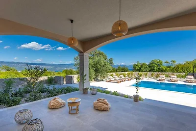 Luxusvilla GLABROVA mit Pool, Whirlpool und...