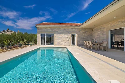 Villa FUSKA mit privatem Pool
