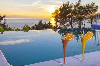 Villa Finestra mit Infinity Pool