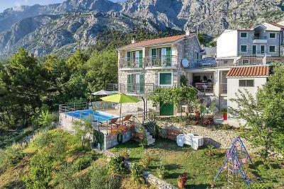 Ivana mit Meerblick in ruhige Lage