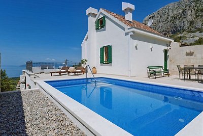 Huis Mely met verwarmd zwembad