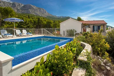 Villa Finestra mit Infinity Pool