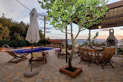 Gemütliches  Ferienhaus mit Pool