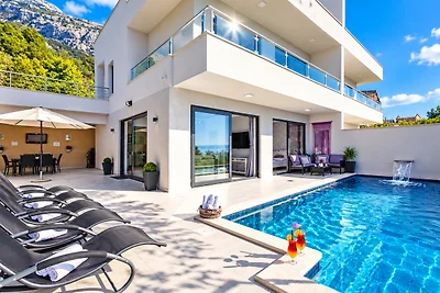 Villa Anja mit Pool und Meerblick