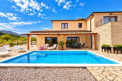 Villa Dolac mit Pool