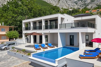 Villa "E" mit Pool bei Baška Voda