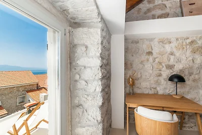 Echo mit Pool in ruhiger Lage
