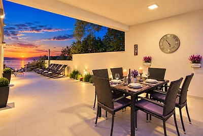 Villa Anja mit Pool und Meerblick