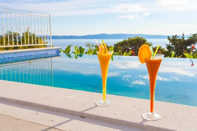 Villa Finestra mit Infinity Pool