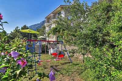 Ivana mit Meerblick in ruhige Lage