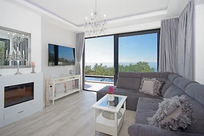 Villa Anja mit Pool und Meerblick