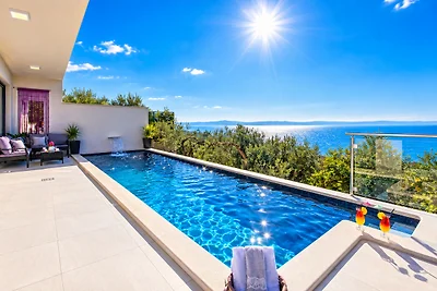 Villa Anja mit Pool und Meerblick