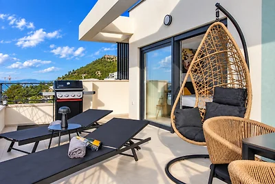 Penthouse Helena
