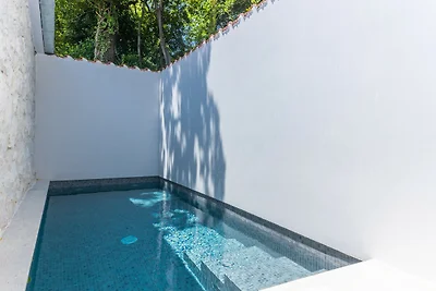 Haus Echo mit Pool in ruhiger Lage