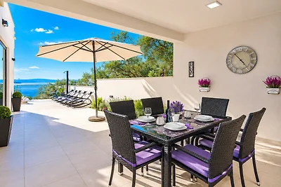 Villa Anja mit Pool und Meerblick