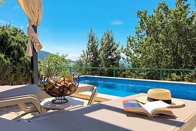 Ferienhaus Vista Mare mit Pool