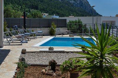 Villa Smart mit Pool in Makarska